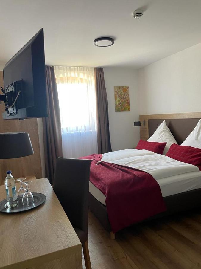 Landgasthaus Zur Linde Pleiskirchen 外观 照片