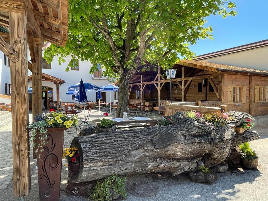 Landgasthaus Zur Linde Pleiskirchen 外观 照片