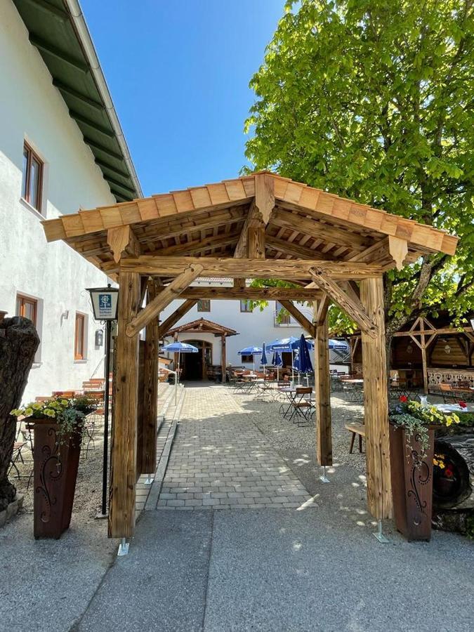 Landgasthaus Zur Linde Pleiskirchen 外观 照片