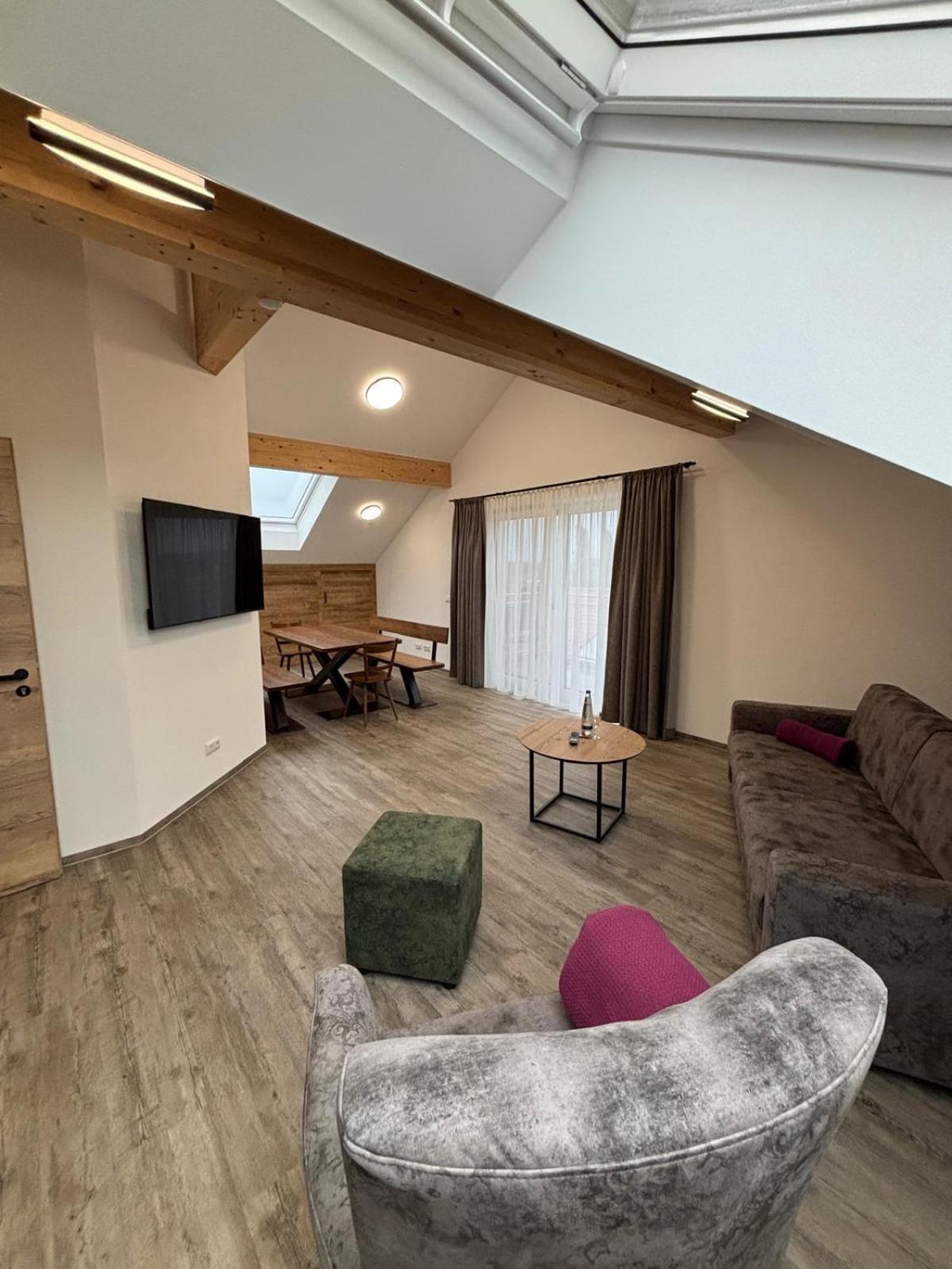 Landgasthaus Zur Linde Pleiskirchen 外观 照片